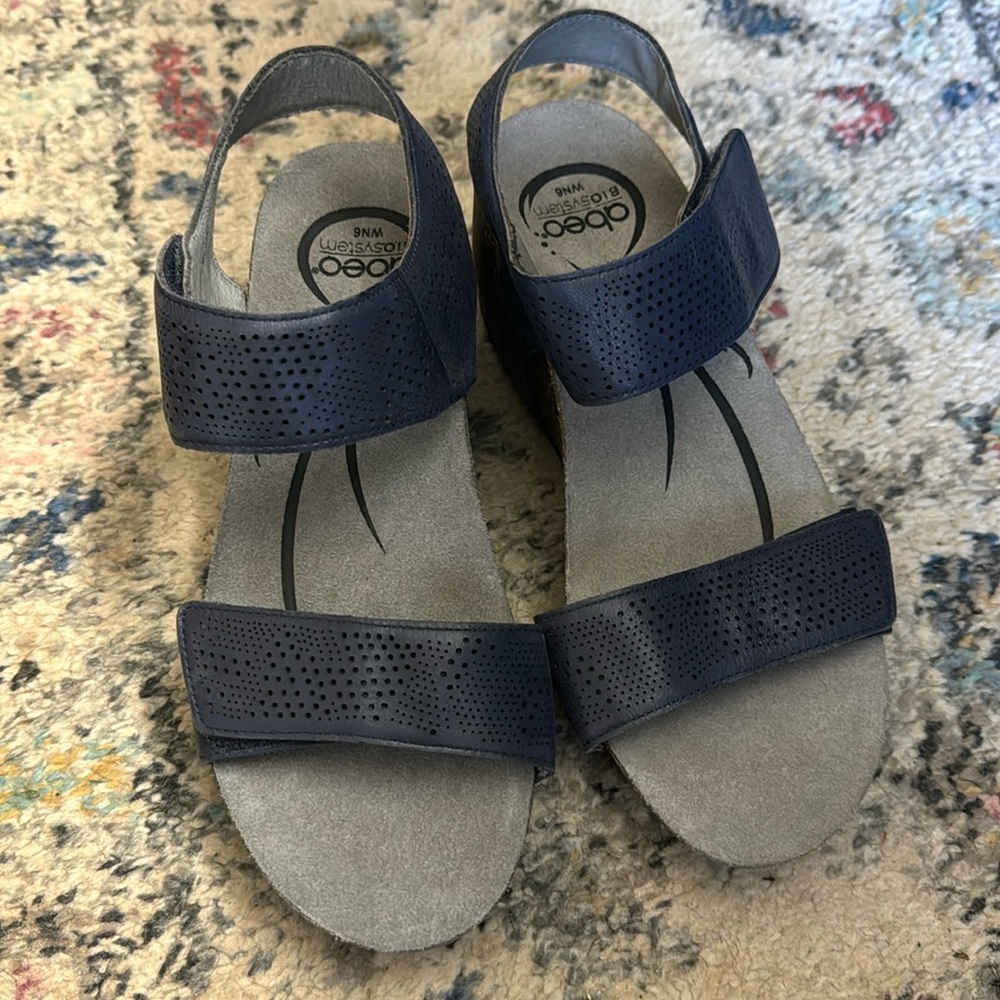 Abeo Uphold Wedge navy sandals in 6 narrow